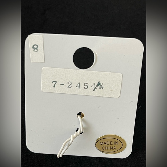 Gold Script Ring - Picture 3 of 3